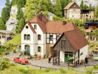 63703 Noch Holiday Farm Linder 4007246637034