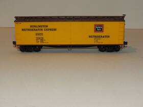 75679 Athearn #75679 Ho Scale Burlington Refrigerator Reefer