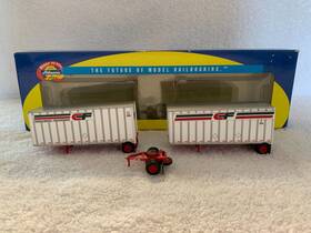 Athearn 797534910416 #91041 Ho Scale Consolidated Freightways Two 28ft Wedge Trailers And Dolly