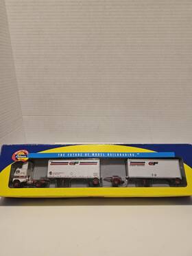 91146 Athearn Ho Canadian Freightways Freightliner With 2 28ft Wedge Trailers Boxed