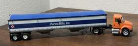Ath96879 Athearn 1 87 Ho Scale Orange Semi Truck And Blue Trailer Purina Mills Inc