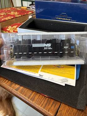 Athg65163 Athearn Genesis Tsunami 2 Norfolk Southern With Sound Ho Ns Gp 40-2