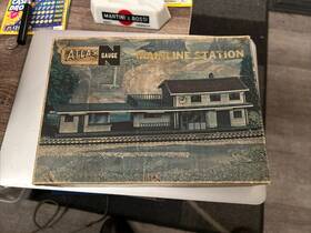 2856 Atlas Vintage N Gauge Mainline Station Model Kit #2856 Pre Owned
