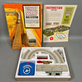 4401-1200 Aurora Vintage Postage Stamp Bus System Rare Red Greyhound N Gauge