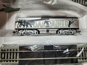 14-17895-002 Bachmann Hawthorne Village Nfl Oakland Raiders Engine And 16 Track - No Box