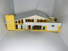 2932 Bachmann Ho Plasticville Contemporary House Railroad Layout Yellow And White