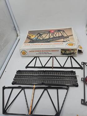 46904 Bachmann N Scale Plasticville Bridge Blinking Light