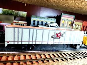 55569 Bowser #rtr Ho 53ft Highway Plate Wall Semi Trailer Built Heartland #9364 1/87