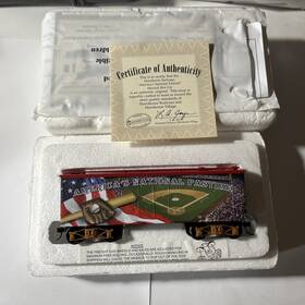 K170207 Bradford Hawthorne Village Ho Train Americas National Pastime Musical Box Car