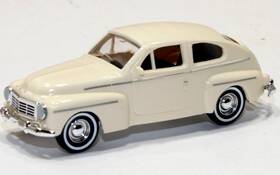 43906 Busch Volvo 544 Limousine 2 Door Coupe Auto-ho 1/87 Built Car-layout/display