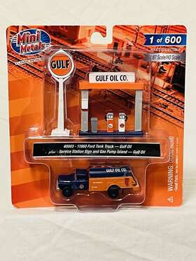 40003 Classic Metal Works Ho Scale Gulf Oil Gas Service Station Pumps Tank Truck Set