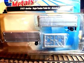 51181 Classic Metal Works 2 Trailers 32ft Aerovan N Scale Rtr Red 1/160 Built Unmarked 1 Axle