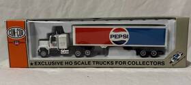 0004-001003 Con-cor Semi Tractor With Van Trailer Pepsi Ho Scale