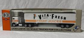 0004-001069 Con-cor Cabover 48 Van Trailer Vita-fresh Fruit Juice Ho Scale