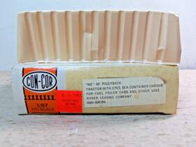 0004-008399 Con-cor Concor 8399 Ho Scale 40ft Container Chassis 3 And Tractor Ryder