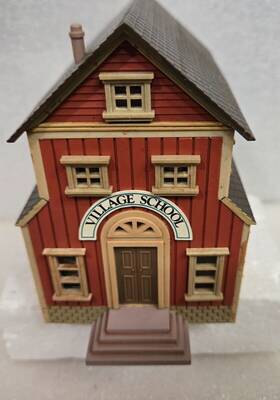 551988 Enesco Ho Scale Pine Hollow Village School