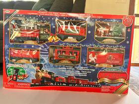 37187 Eztec North Pole Express Christmas Train Set 35 Pcs Remote Control By