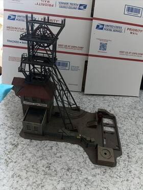 B-945 Faller Ho Coal Mine With Headgear As Is