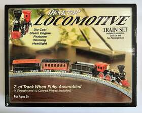 Fieldstein & Associates Inc. 789683000490 Vtg Feldstein Desktop Locomotive Train Set Working Headlight Diecast Plastic