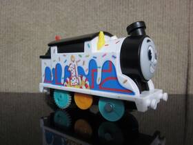 Fisher Price 194735194957 Thomas And Friends Wobbly Cake Motorized Train