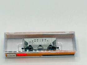 85407-3 Fox Valley Models Union Pacific 2-bay Hopper Car #705332 N Scale