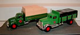 0126-1 Golden Wheel Ho 1 87 Ford Railway Express Agency Delivery Trucks Diecast 2 Pcs
