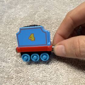 2140nz Gullane Henrys Tender Plastic Blue Red Black Rolling Stock Toy Train