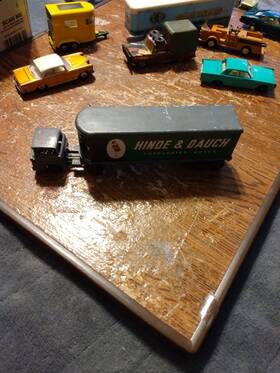 820-k Highway Vintage Ho Scale Die-cast Semi Trailer And Cab With Hinde Dauch Paint Scheme