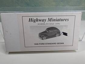 360-225 Highway Miniatures Ho Scale 1940 Ford Standard Sedan Kit