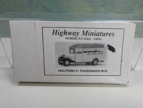 360-229 Highway Miniatures Ho Scale 1934 Ford 21 Passenger Bus Kit