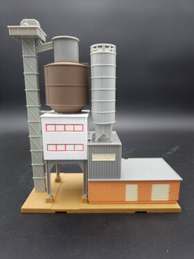 Ihc 051108009020 No. 902 Cement Factory Built Up By In Ho Scale Original New Cool