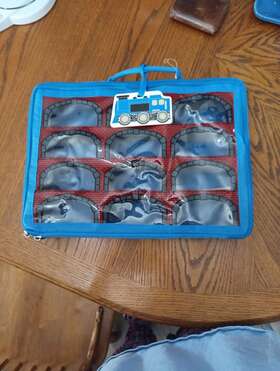 Imaginarium 803516019647 Toys R Us Express/ Thomas Wood And Diecast Train Carry Case. Guc