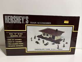 K40312 K-line 040369403128 1992 #k40312 Hersheys Chocolate Town Usa Station Building Kit. Nos