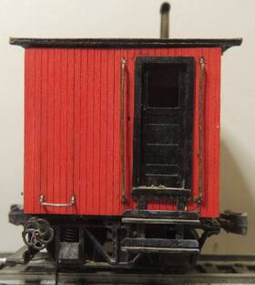 380-104 Kadee Unlettered Red Logging Caboose Rtr St Mw Kds