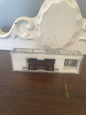 186-0309 Kato Trains N Scale Atsf Atchison Topeka Santa Fe Cupola Caboose #1785r Nib