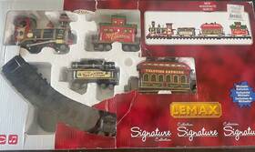 24472 Lemax Village Yuletide Express Battery Operated Train 4.5 Volt