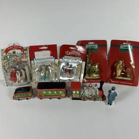Lemax 728162230478 Hearthside Village Porcelain Conductor And Train Set Plus 5 Figures Lot