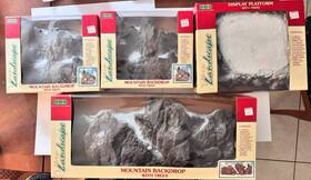 81015 Lemax 4 Village Collection Landscape Mountain Backdrop Trees Four Set For Trains