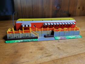 N9986 Life-like Vintage Toy Railroad Whistle Stop Diner