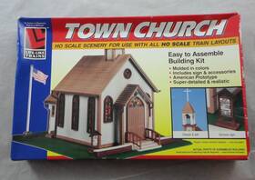 Life-like Trains 077071013505 Ho Scale Town Church Scenery Set #1350