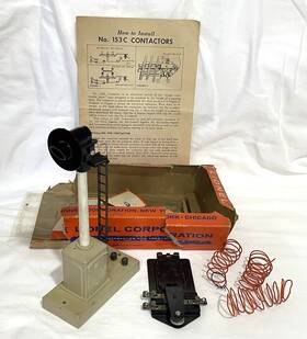 153c Lionel 163/153c #163 Single Target Block Signal With #153c Track Contactor 1961-1969