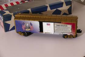 2038070 Lionel O Gauge - James Garfied Presidential Boxcar Musa Train Mib