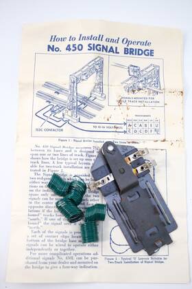 450-42 Lionel Postwar No. 450 Signal Bridge Instructions 153c -1952