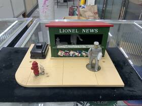 6-2308 Lionel Animated News Stand