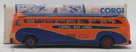 6-53902 Lionel Corgi Yellow Coach 743 Ex/box