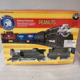 7-11489 Lionel G-gauge Train Set Snoopy Railways Battery Powered Peanuts