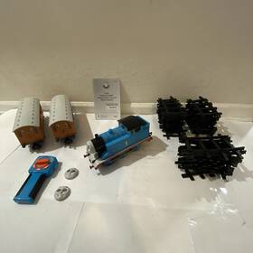 71-1903-250 Lionel G Gauge Thomas And Friends Ready To Play Train Set Battery Power With Remote