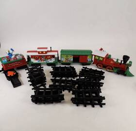 712050 Lionel Battery Disney Mickey Mouse Express Christmas Train Set #h1/10