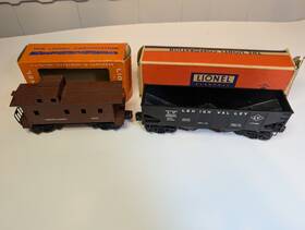 D6476-85 Lionel Postwar 6476-85 Hopper And 6017-1 Caboose With Boxes 1958