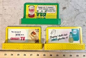 0225 Louis Marx & Co 3 Plastic O Gauge Billboards With Their Original Inserts - 1950s C
